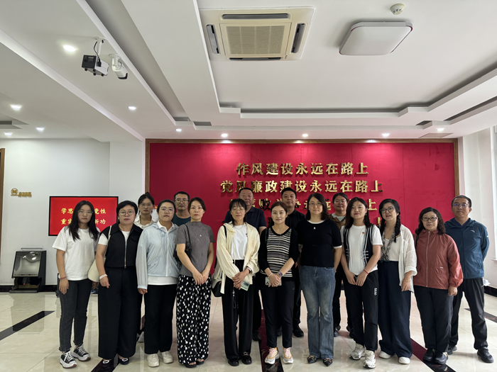 参观廉政警示教育基地1.png